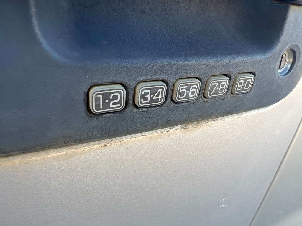 Photo 21 of this FORD F150