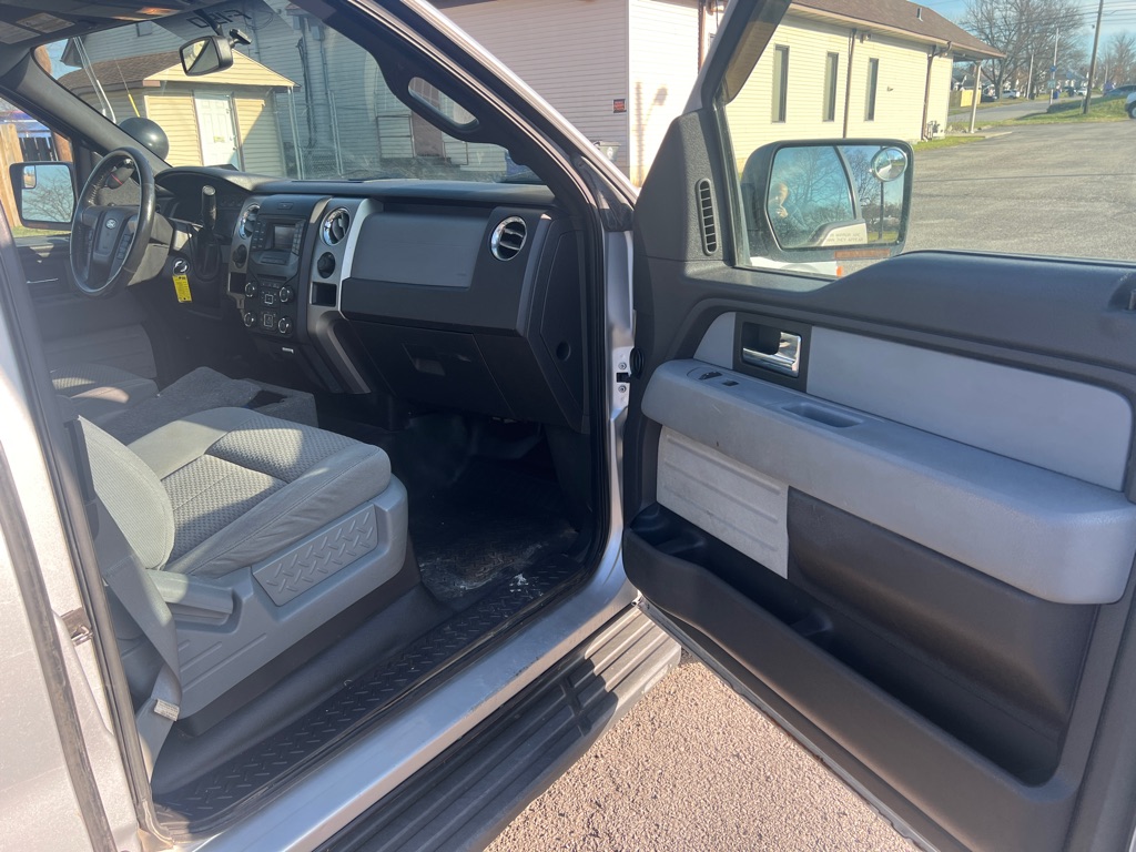 Photo 9 of this FORD F150