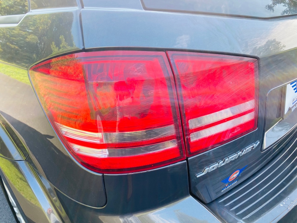 Photo 9 of this DODGE JOURNEY