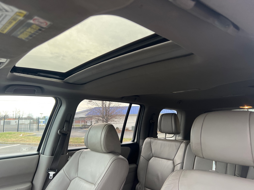 Photo 24 of this HONDA PILOT