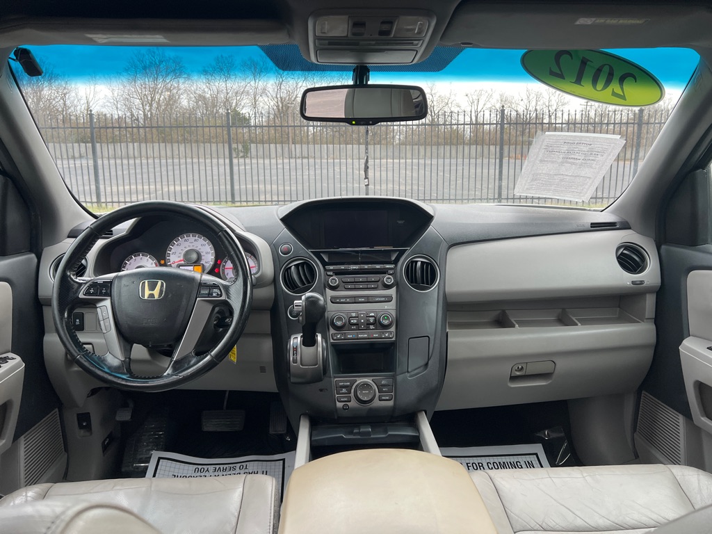 Photo 17 of this HONDA PILOT