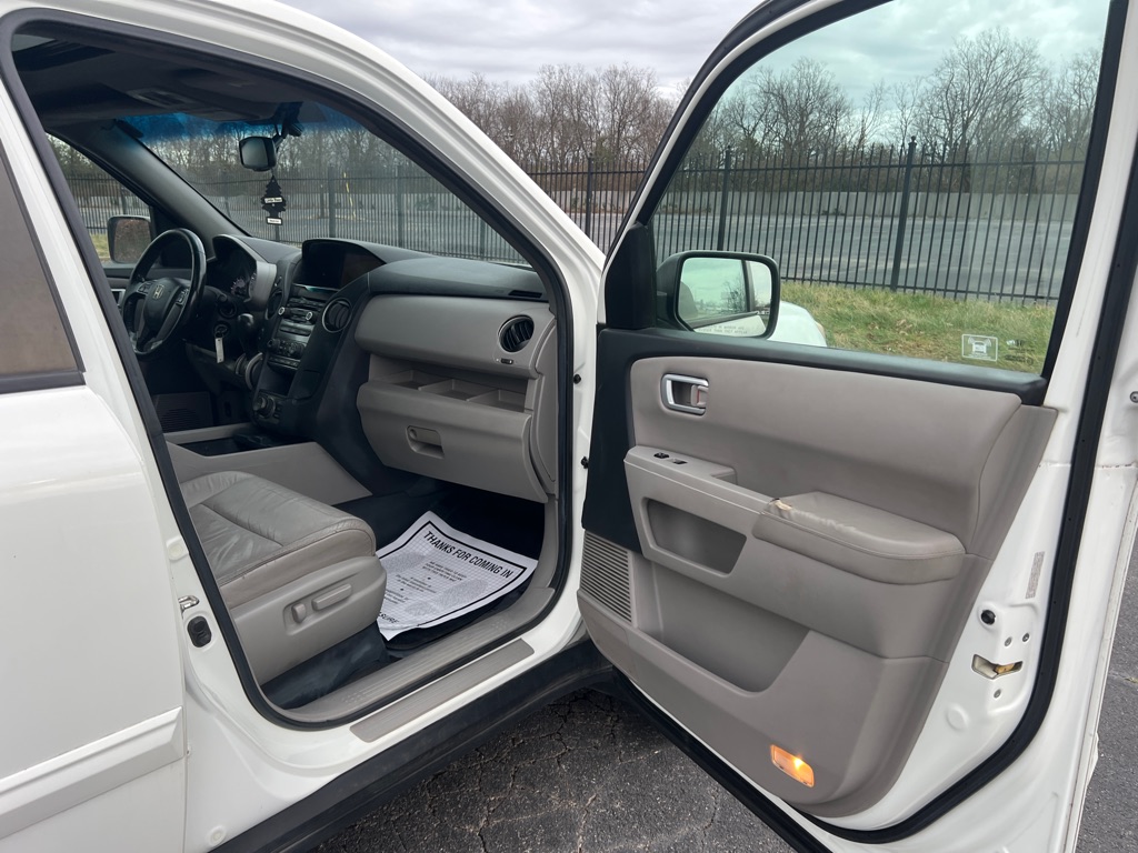 Photo 9 of this HONDA PILOT