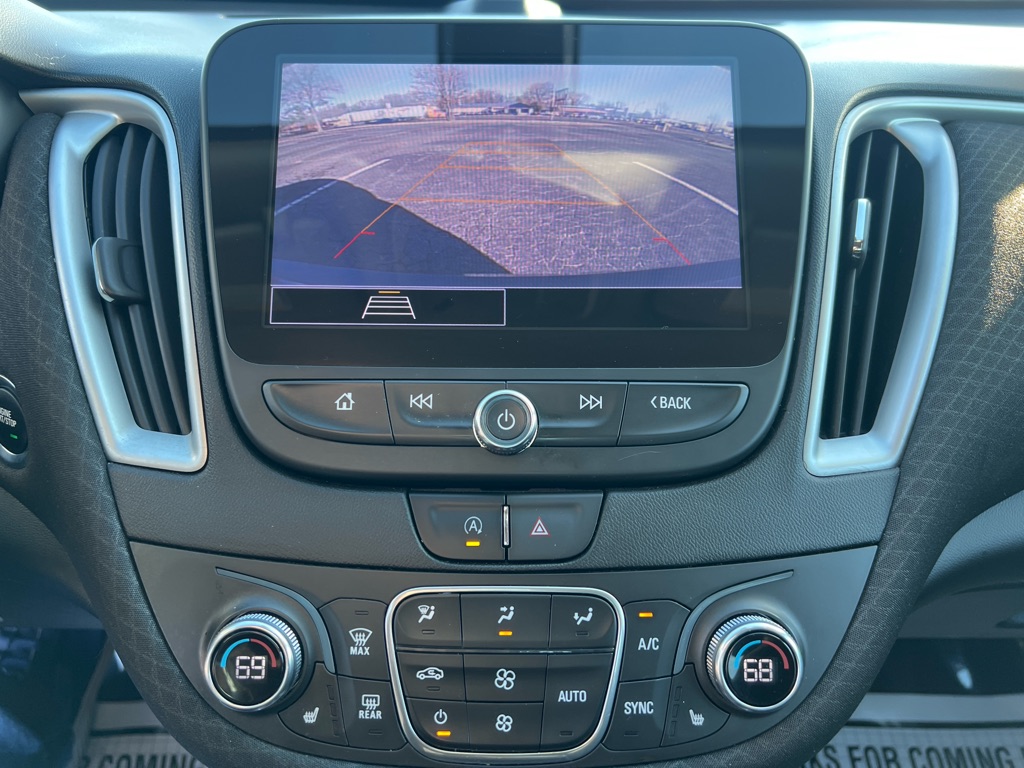 Photo 20 of this CHEVROLET MALIBU