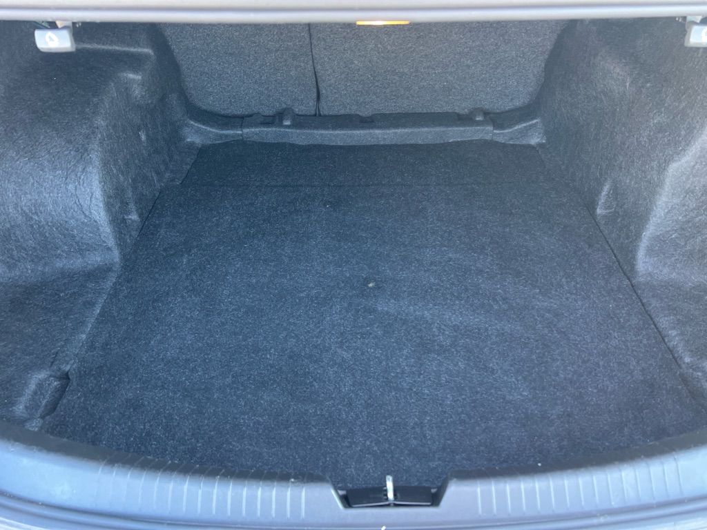 Photo 13 of this CHEVROLET MALIBU