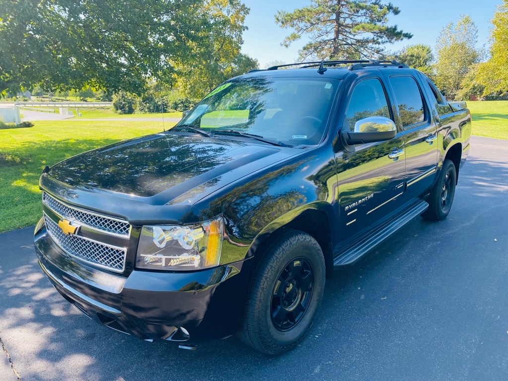 Photo 3 of this CHEVROLET AVALANCHE