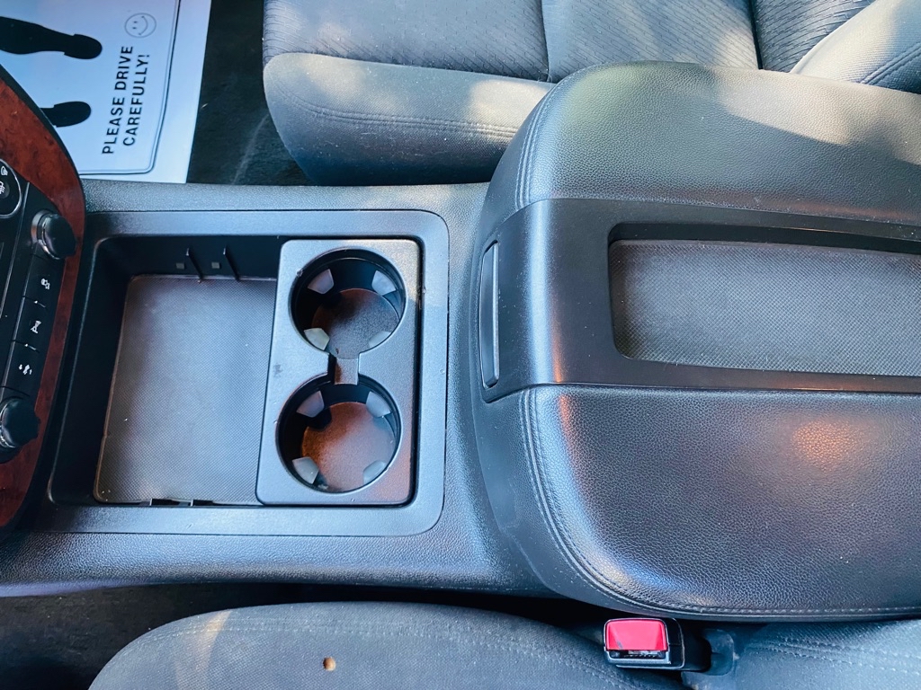 Photo 21 of this CHEVROLET AVALANCHE