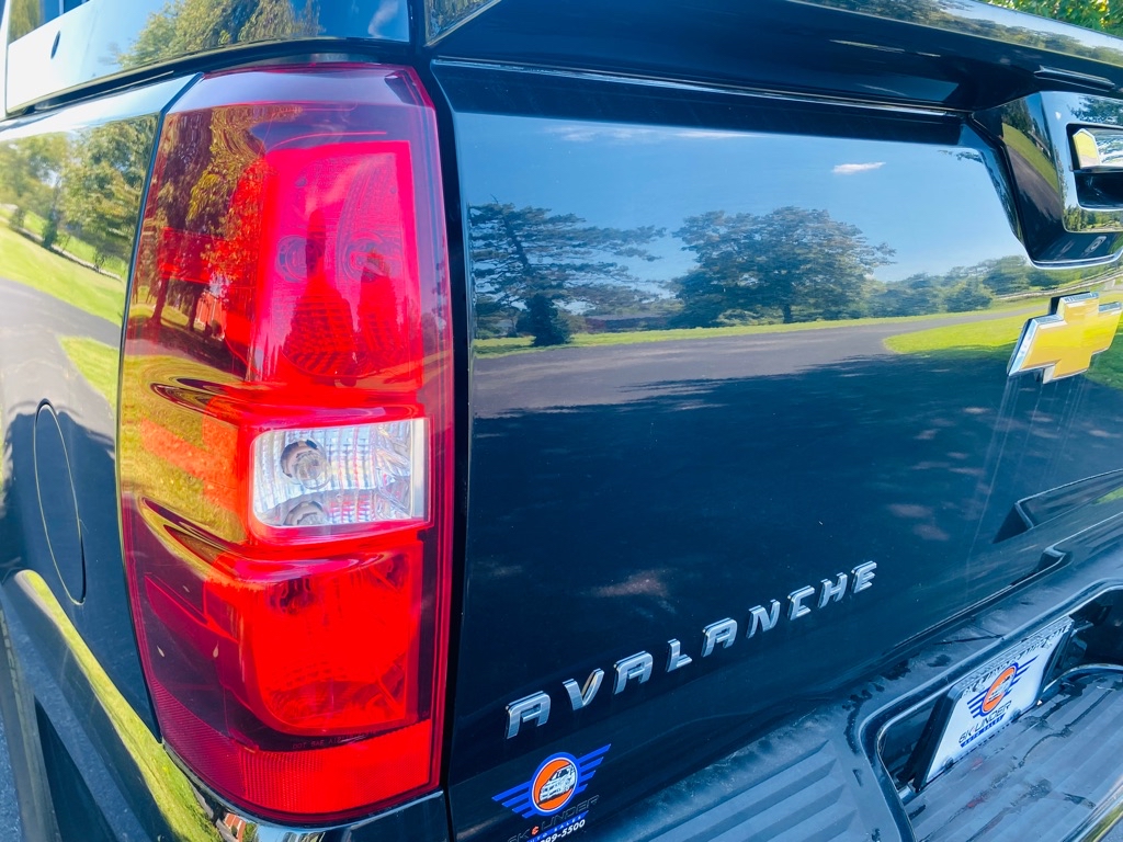 Photo 10 of this CHEVROLET AVALANCHE