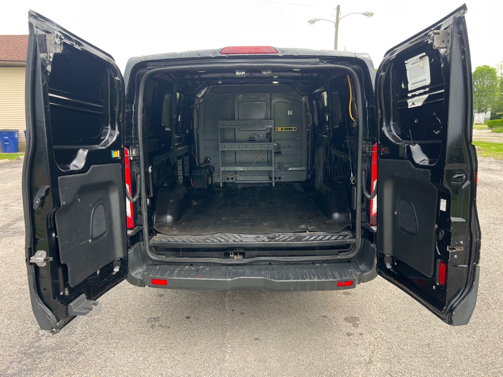 Photo 12 of this FORD TRANSIT