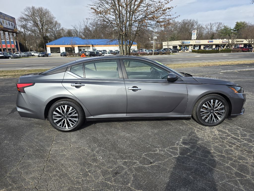 Photo 7 of this NISSAN ALTIMA
