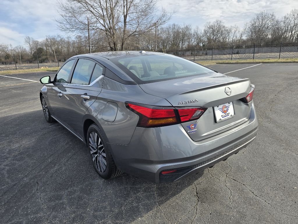 Photo 4 of this NISSAN ALTIMA