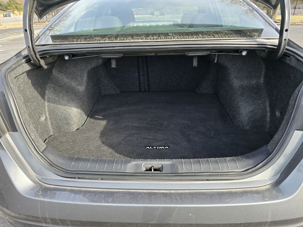 Photo 11 of this NISSAN ALTIMA