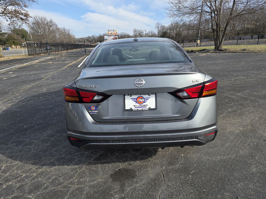Photo 10 of this NISSAN ALTIMA