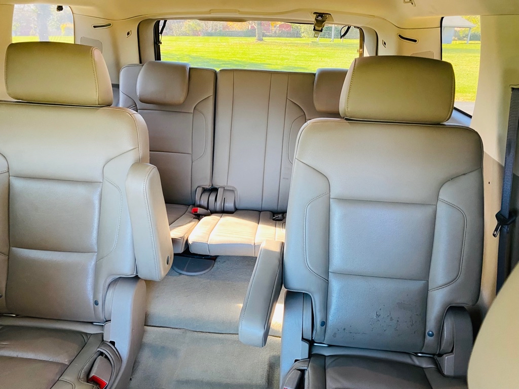 Photo 18 of this CHEVROLET TAHOE