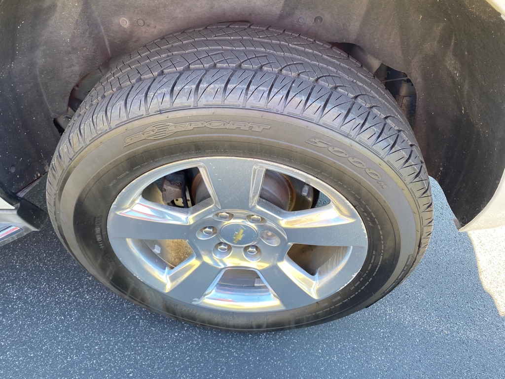Photo 10 of this CHEVROLET TAHOE