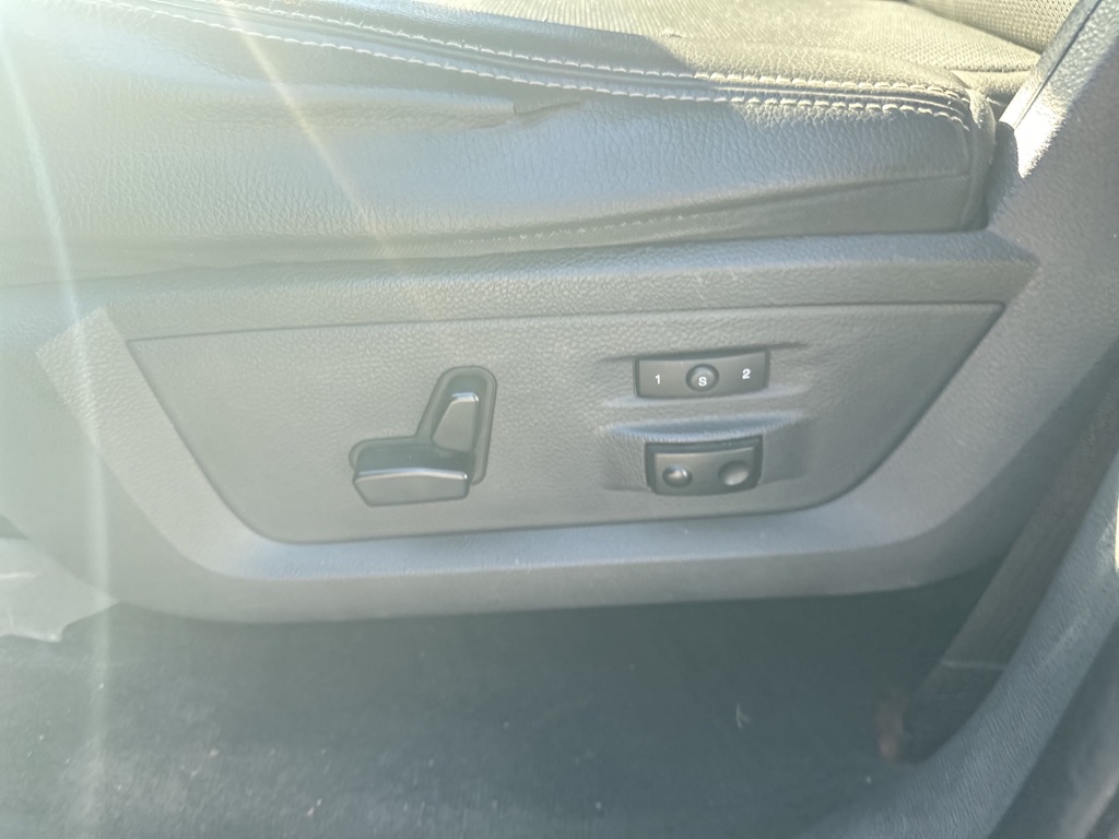 Photo 28 of this DODGE RAM 1500