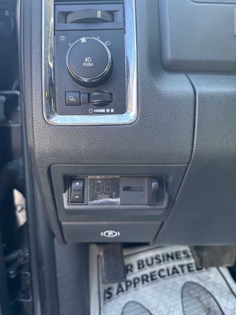 Photo 27 of this DODGE RAM 1500
