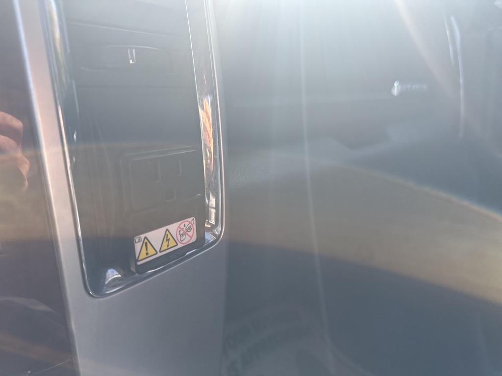 Photo 23 of this DODGE RAM 1500