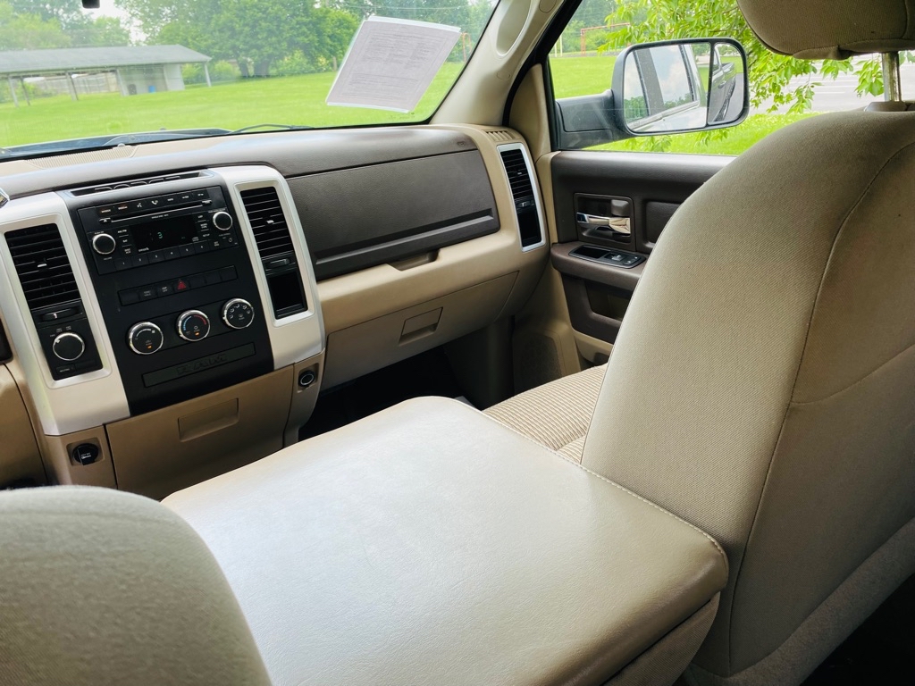 Photo 20 of this DODGE RAM 1500