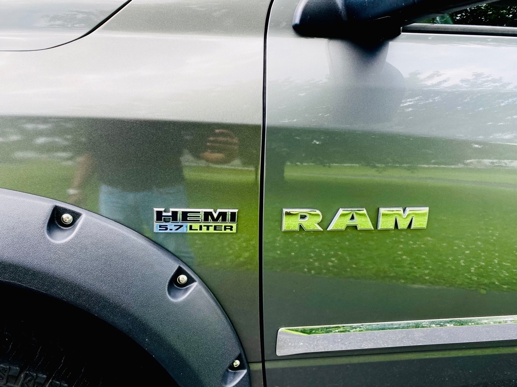 Photo 10 of this DODGE RAM 1500