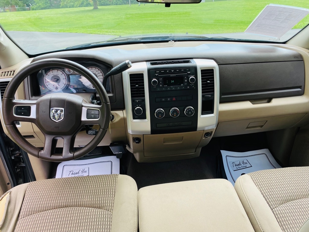 Photo 16 of this DODGE RAM 1500