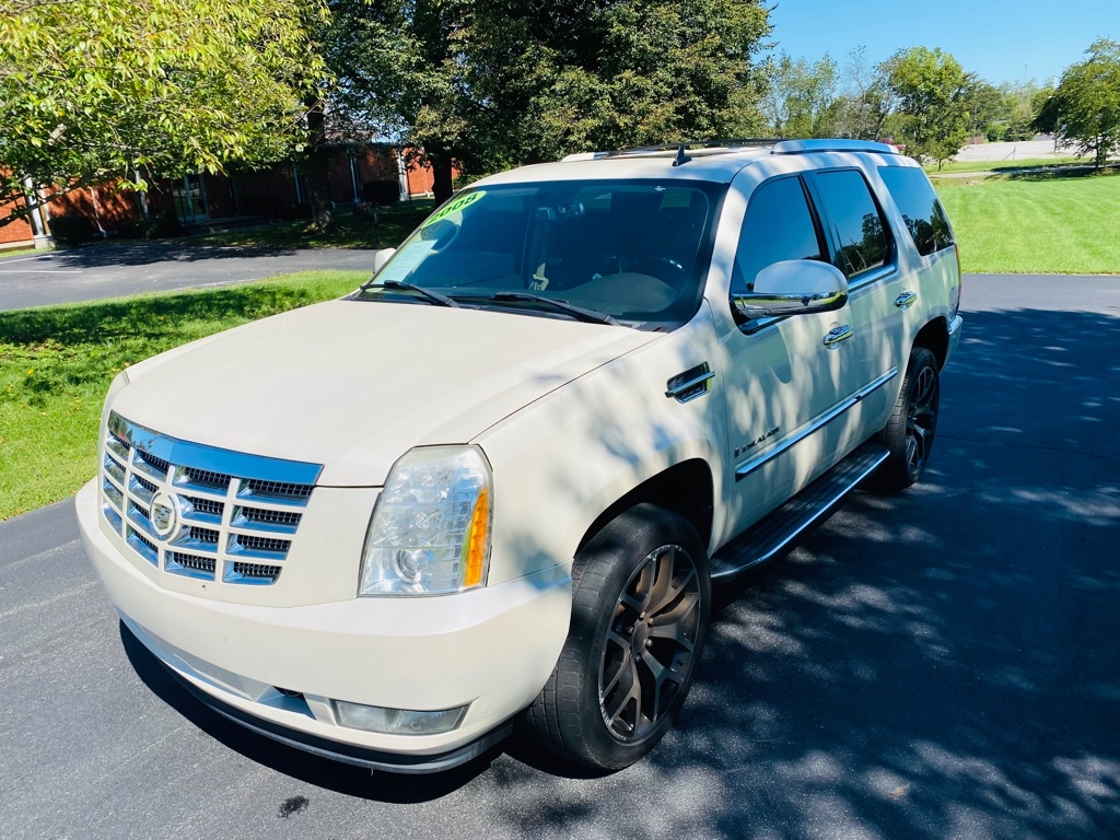Photo 3 of this CADILLAC ESCALADE
