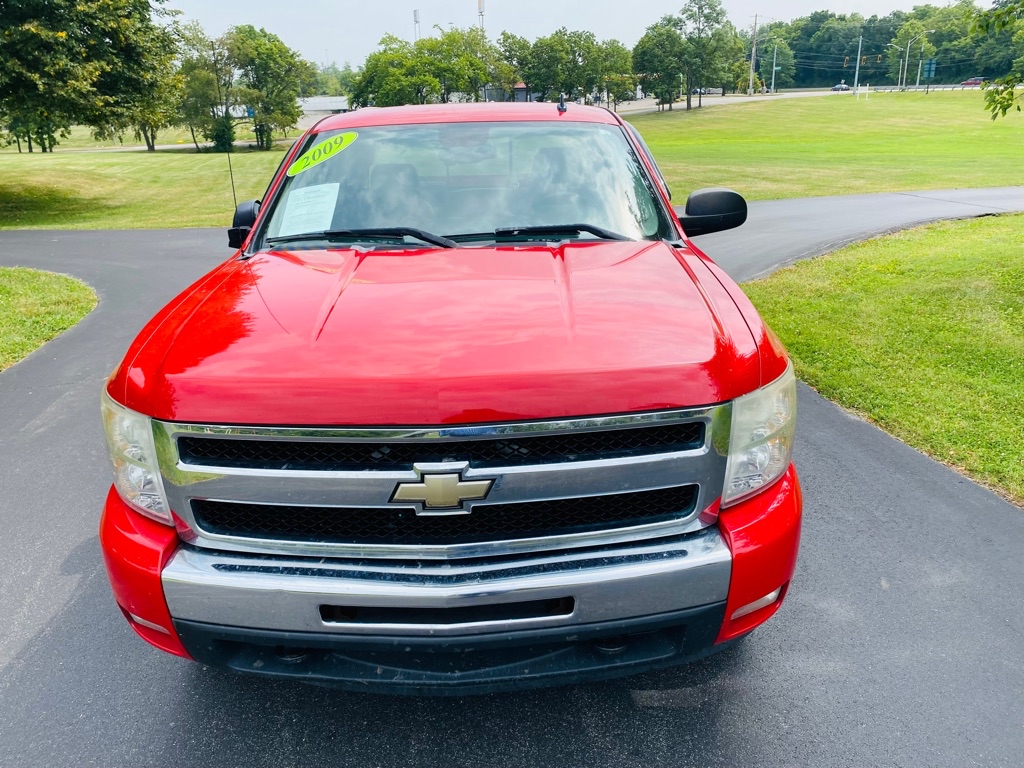Photo 2 of this CHEVROLET SILVERADO 1500