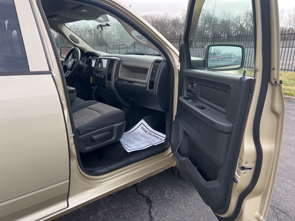 Photo 9 of this DODGE RAM 1500