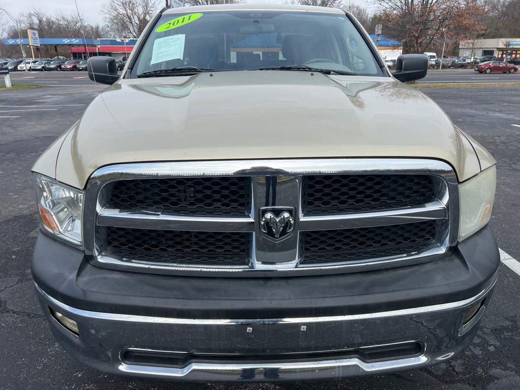 Photo 2 of this DODGE RAM 1500