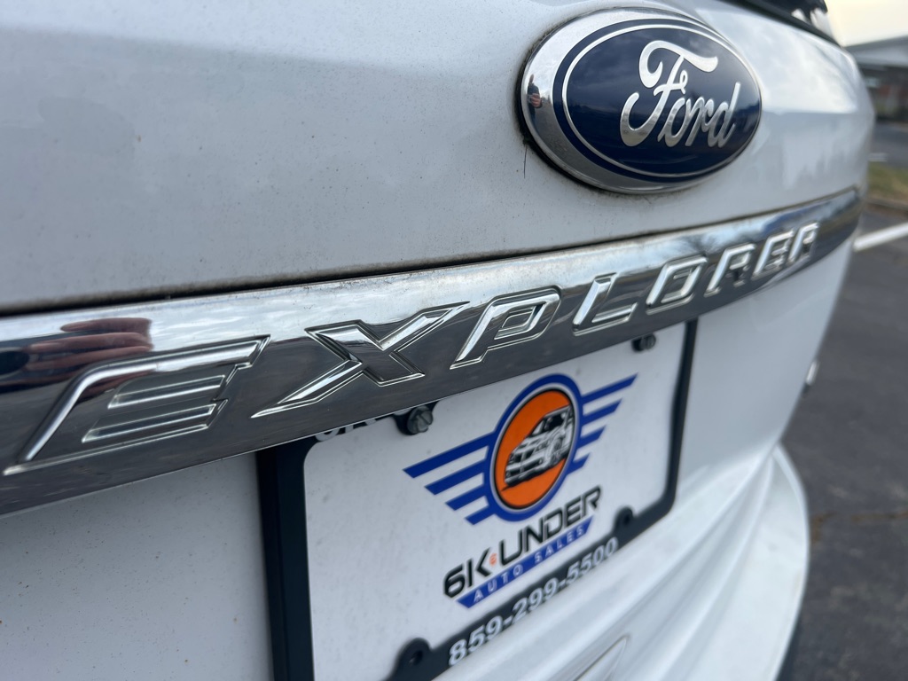 Photo 21 of this FORD EXPLORER