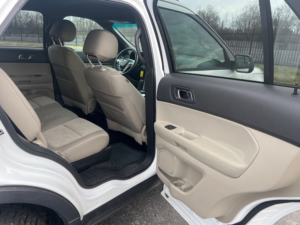 Photo 11 of this FORD EXPLORER