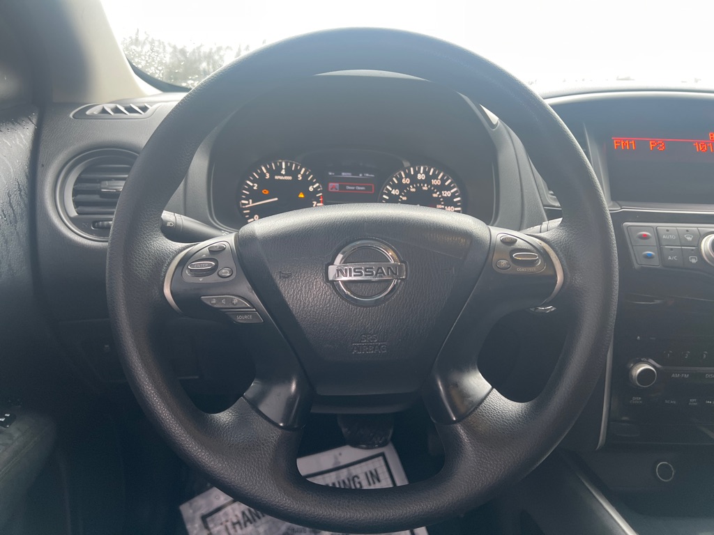Photo 19 of this NISSAN PATHFINDER