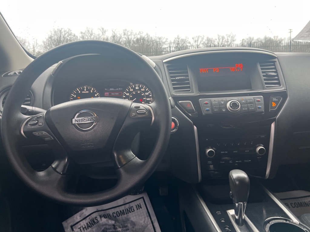 Photo 18 of this NISSAN PATHFINDER