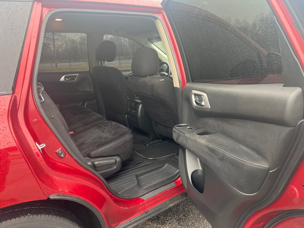 Photo 11 of this NISSAN PATHFINDER
