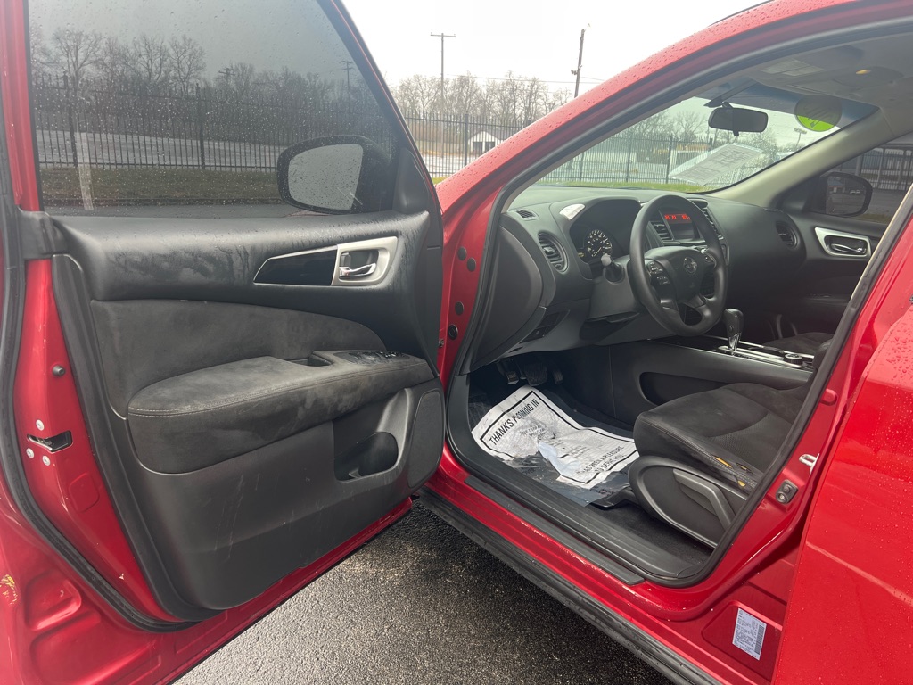Photo 15 of this NISSAN PATHFINDER