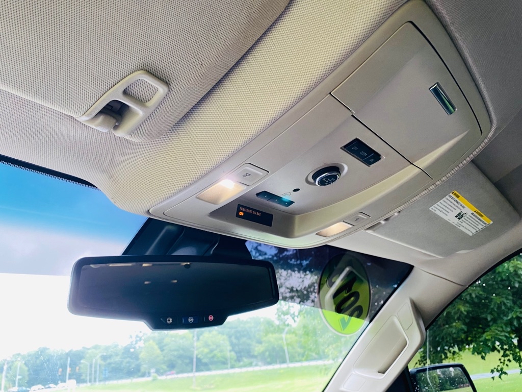Photo 22 of this CHEVROLET SUBURBAN