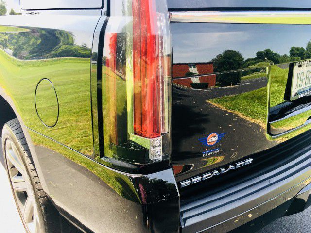 Photo 11 of this CADILLAC ESCALADE