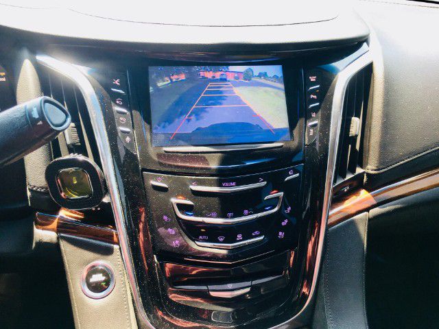 Photo 18 of this CADILLAC ESCALADE