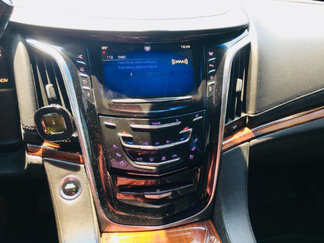 Photo 22 of this CADILLAC ESCALADE