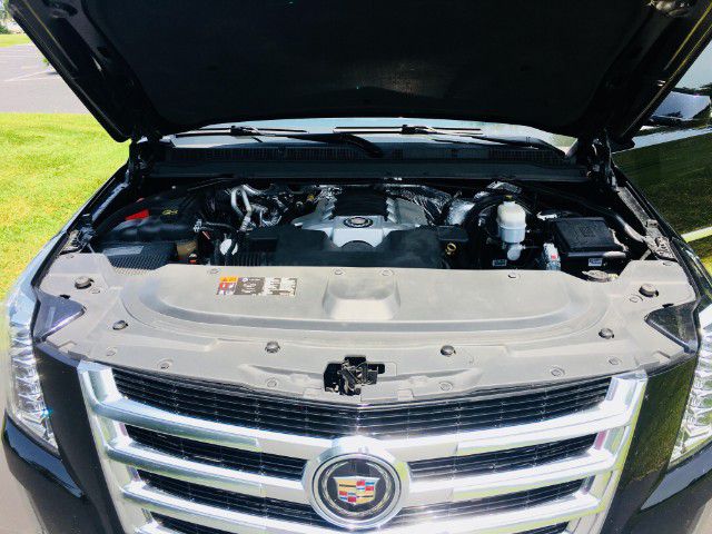 Photo 23 of this CADILLAC ESCALADE