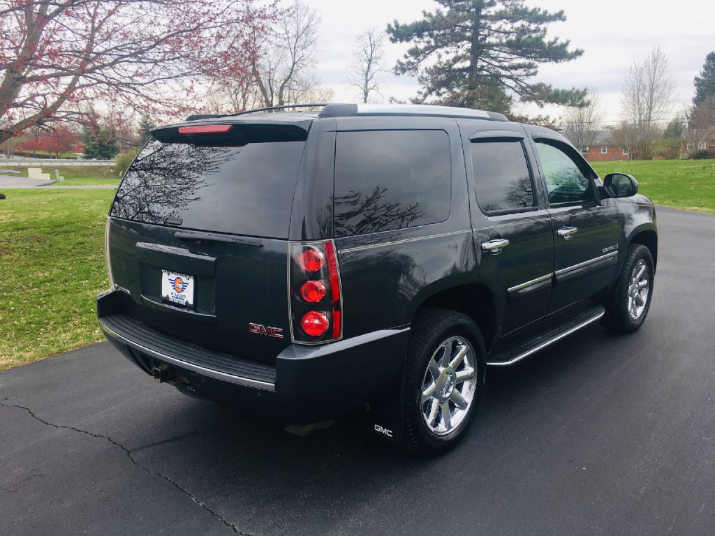 Photo 6 of this GMC YUKON