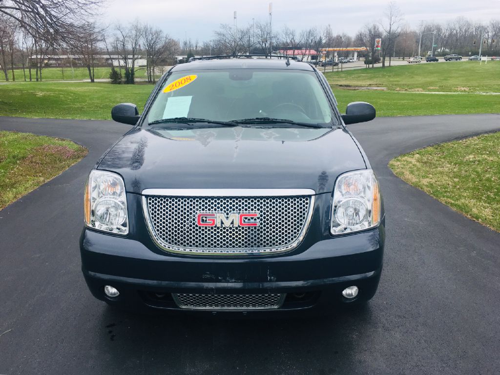 Photo 2 of this GMC YUKON