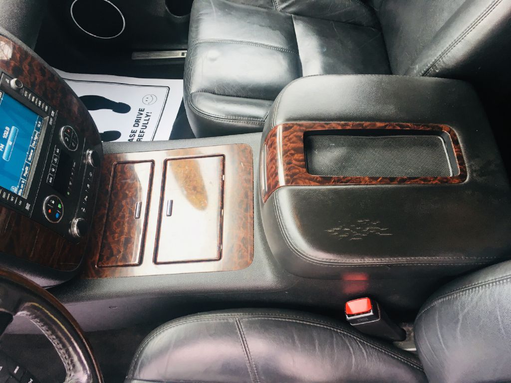 Photo 24 of this GMC YUKON