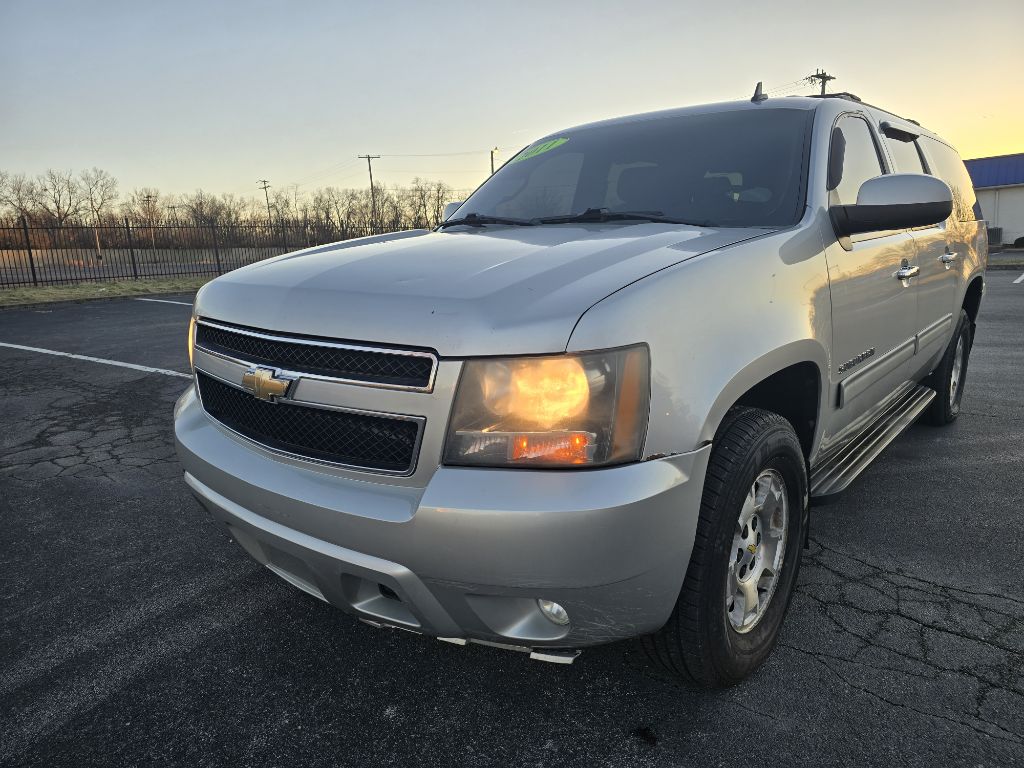 CHEVROLET SUBURBAN 2011 CHEVROLET SUBURBAN 1GNSKJE34BR190077