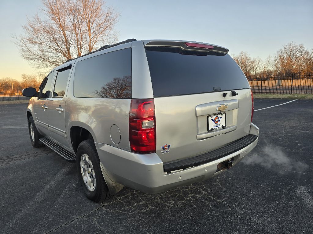 CHEVROLET SUBURBAN 2011 CHEVROLET SUBURBAN 1GNSKJE34BR190077