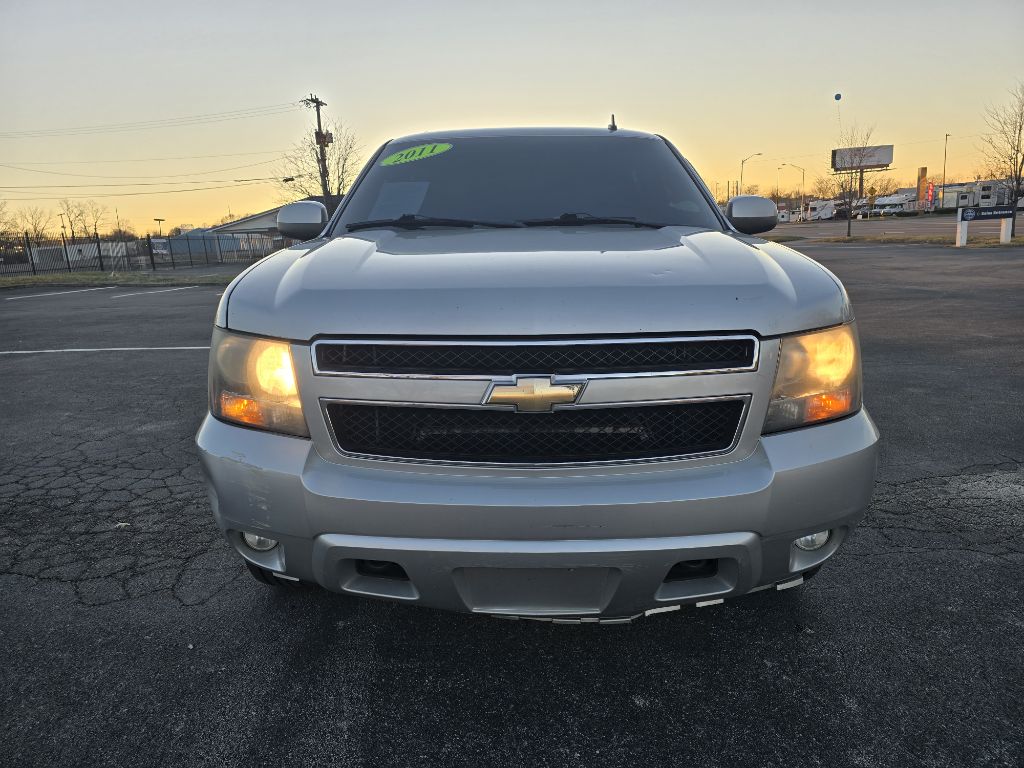 CHEVROLET SUBURBAN 2011 CHEVROLET SUBURBAN 1GNSKJE34BR190077
