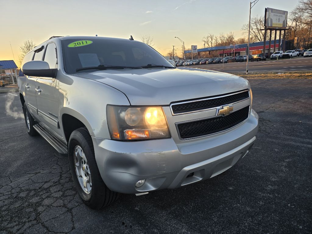 CHEVROLET SUBURBAN 2011 CHEVROLET SUBURBAN 1GNSKJE34BR190077