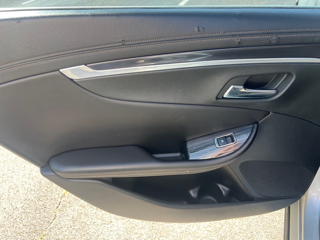 Photo 16 of this CHEVROLET IMPALA