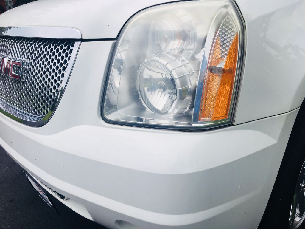 Photo 8 of this GMC YUKON XL