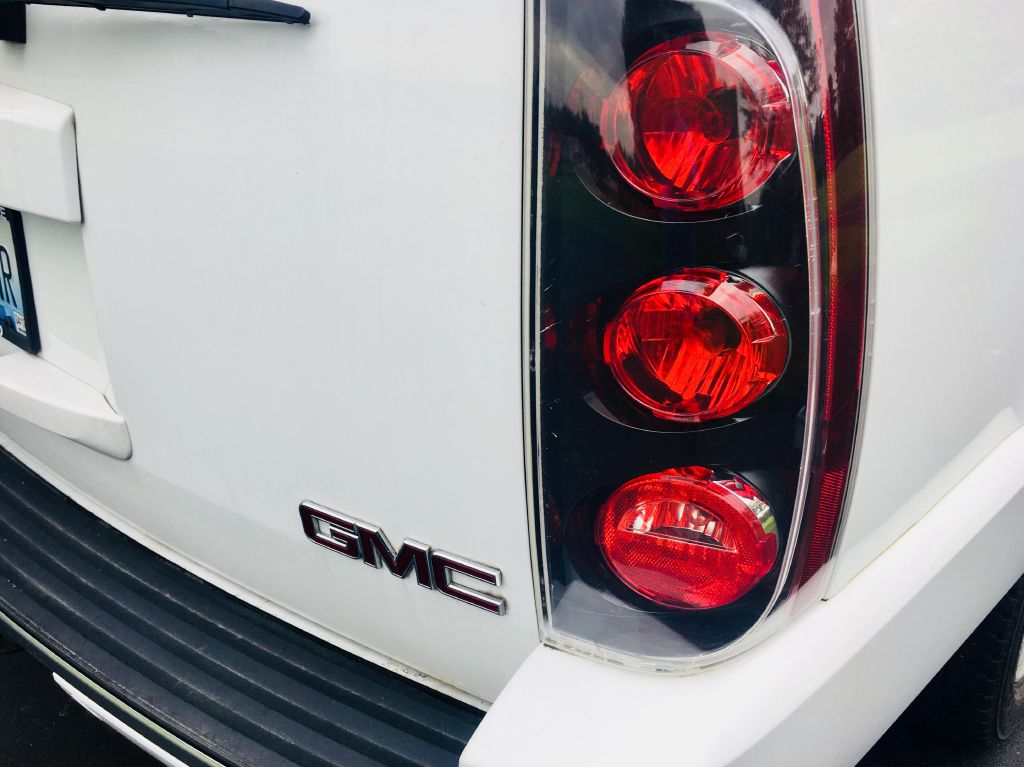 Photo 9 of this GMC YUKON XL