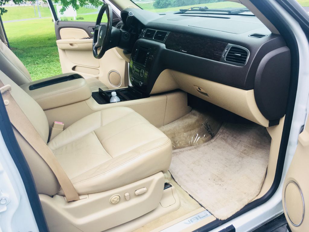 Photo 24 of this GMC YUKON XL